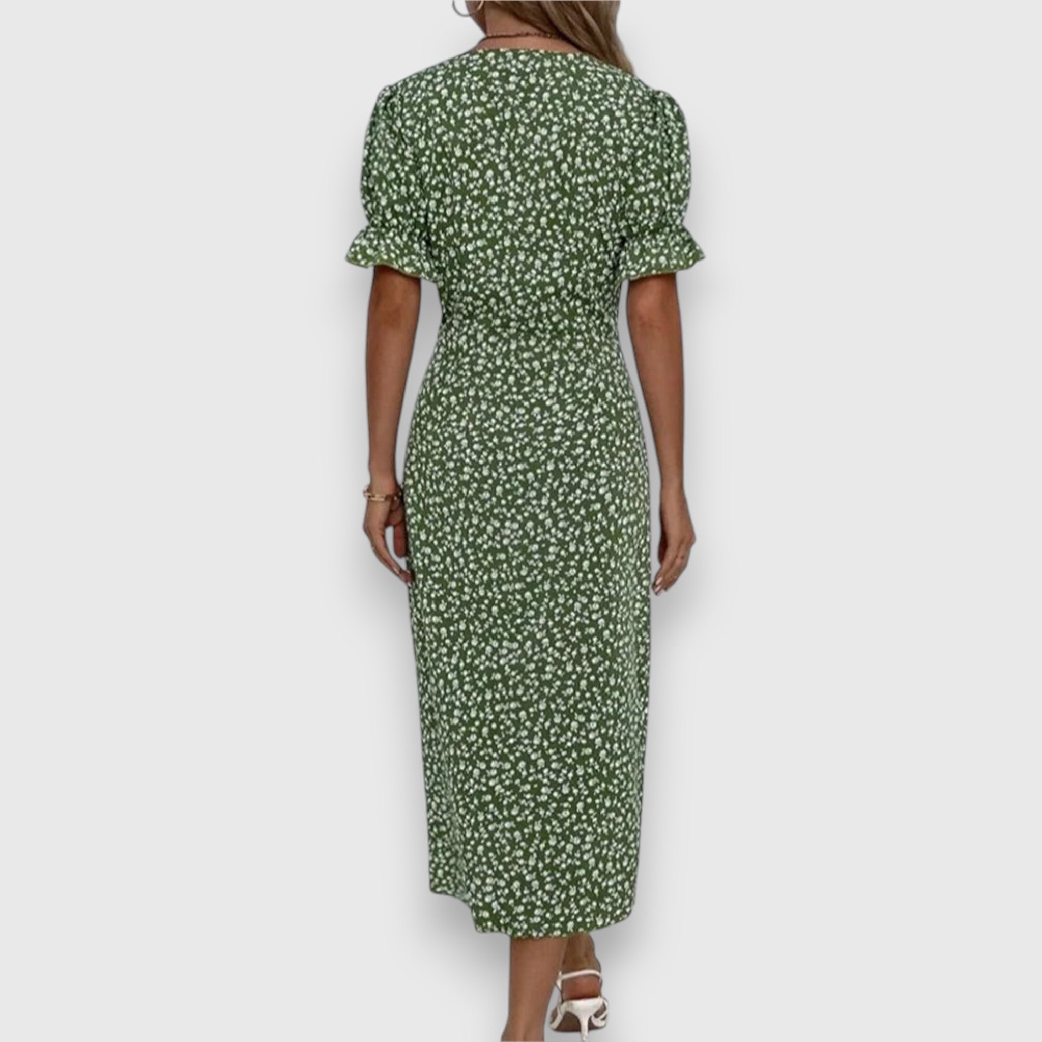 Tessina – Graceful Floral Gown