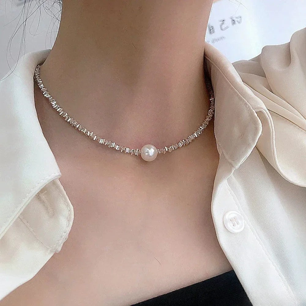 Chic Pearl Pendant Necklace