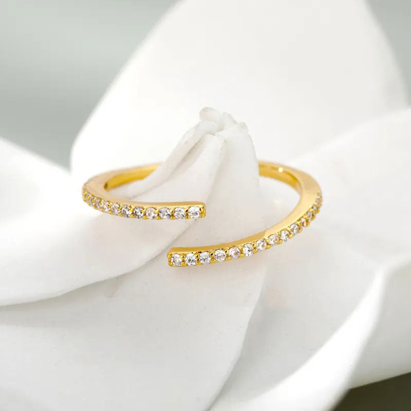 Eliandrea | Timeless 18K Gold Zirconia Ring