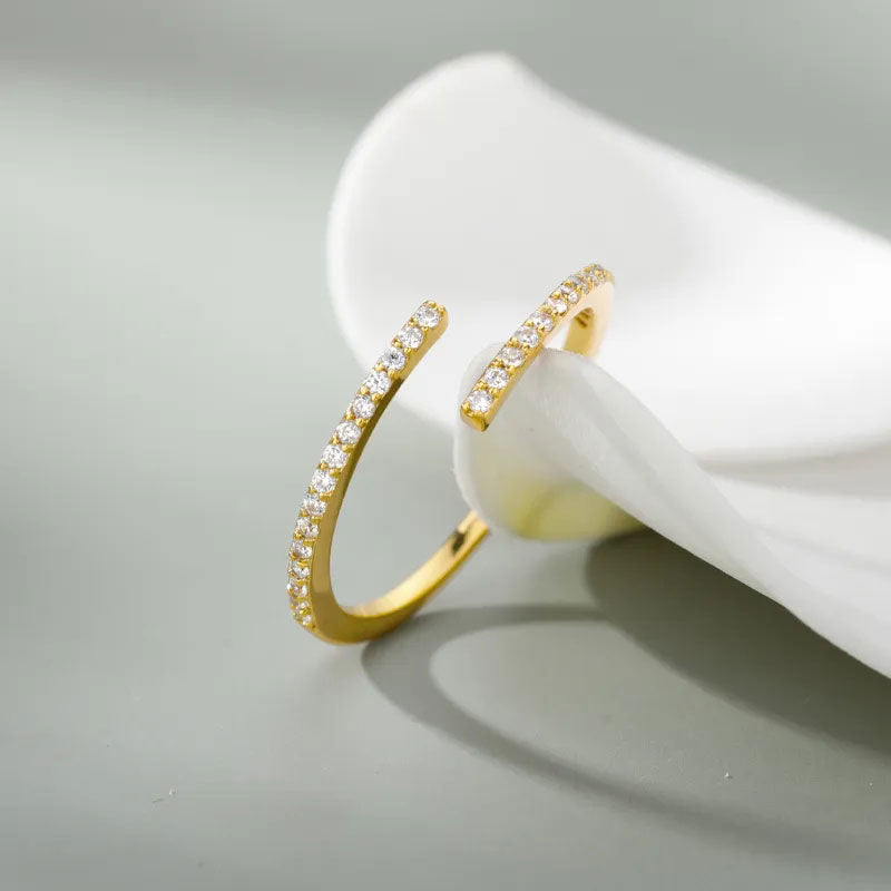 Eliandrea | Timeless 18K Gold Zirconia Ring