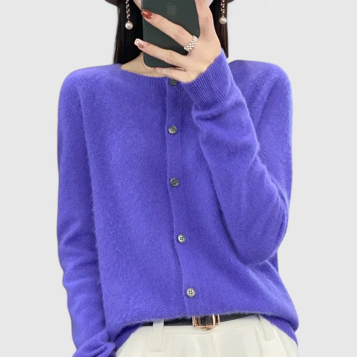 Lyxandria | Cozy Cardigan for Ultimate Comfort