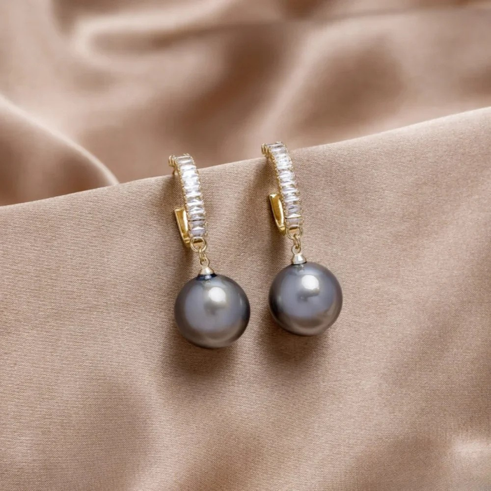Chic Pearl and Zirconia Earrings