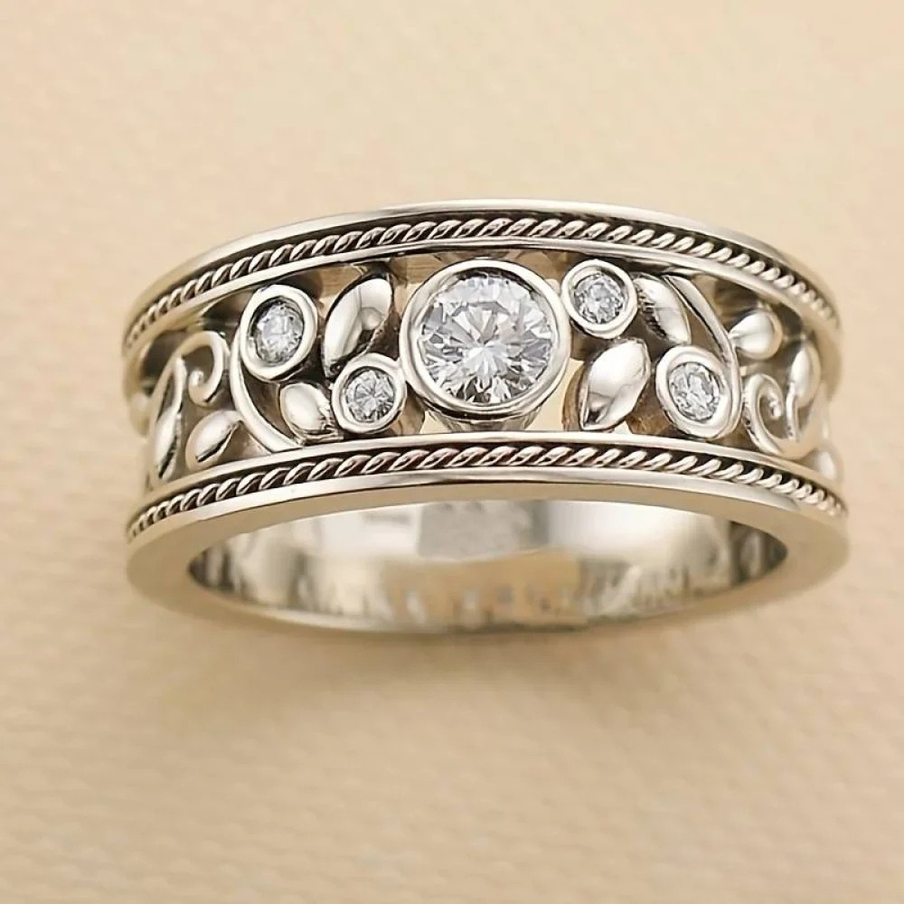 Vintage Silver Ring Featuring Zirconia