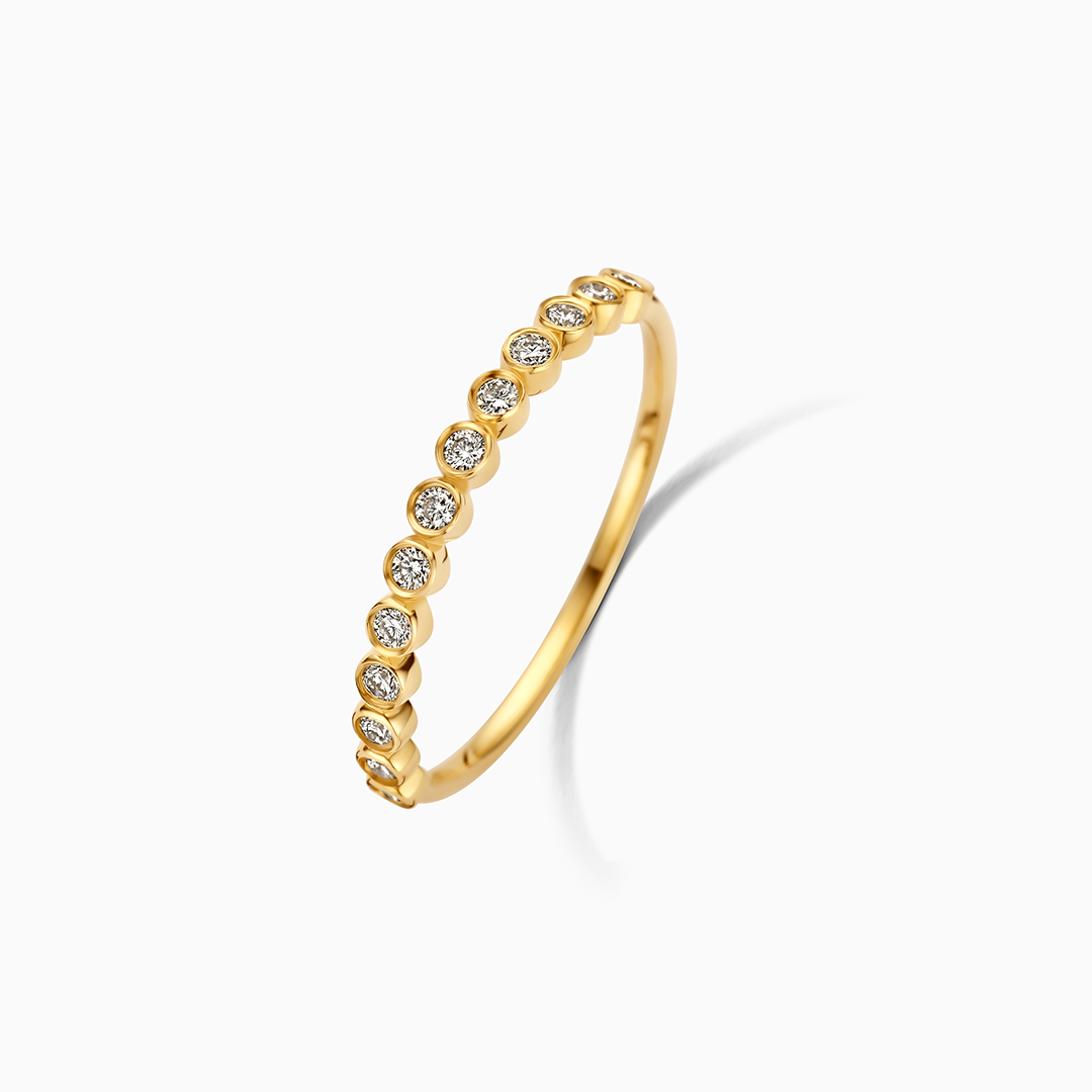Isavianne | 18K Gold Diamond Ring
