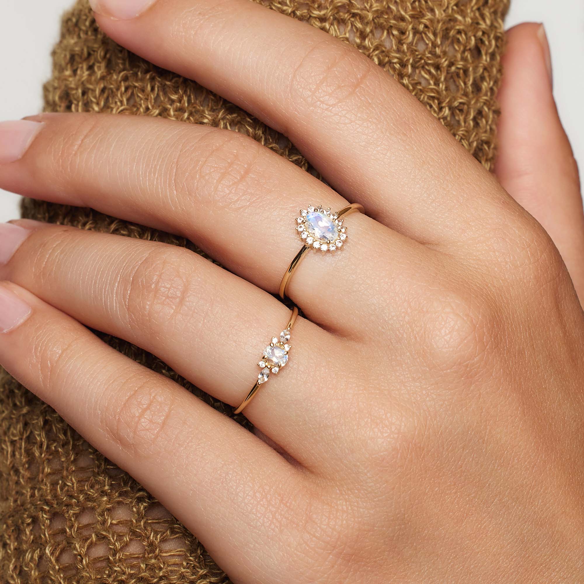 Lioravelle | 18k Gold Violet Diamond Ring