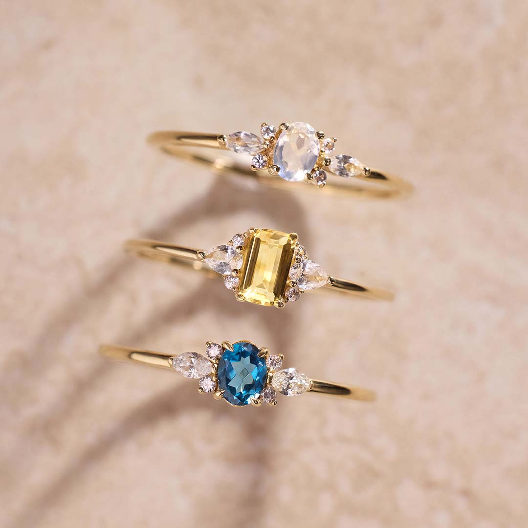 Lioravelle | 18k Gold Violet Diamond Ring