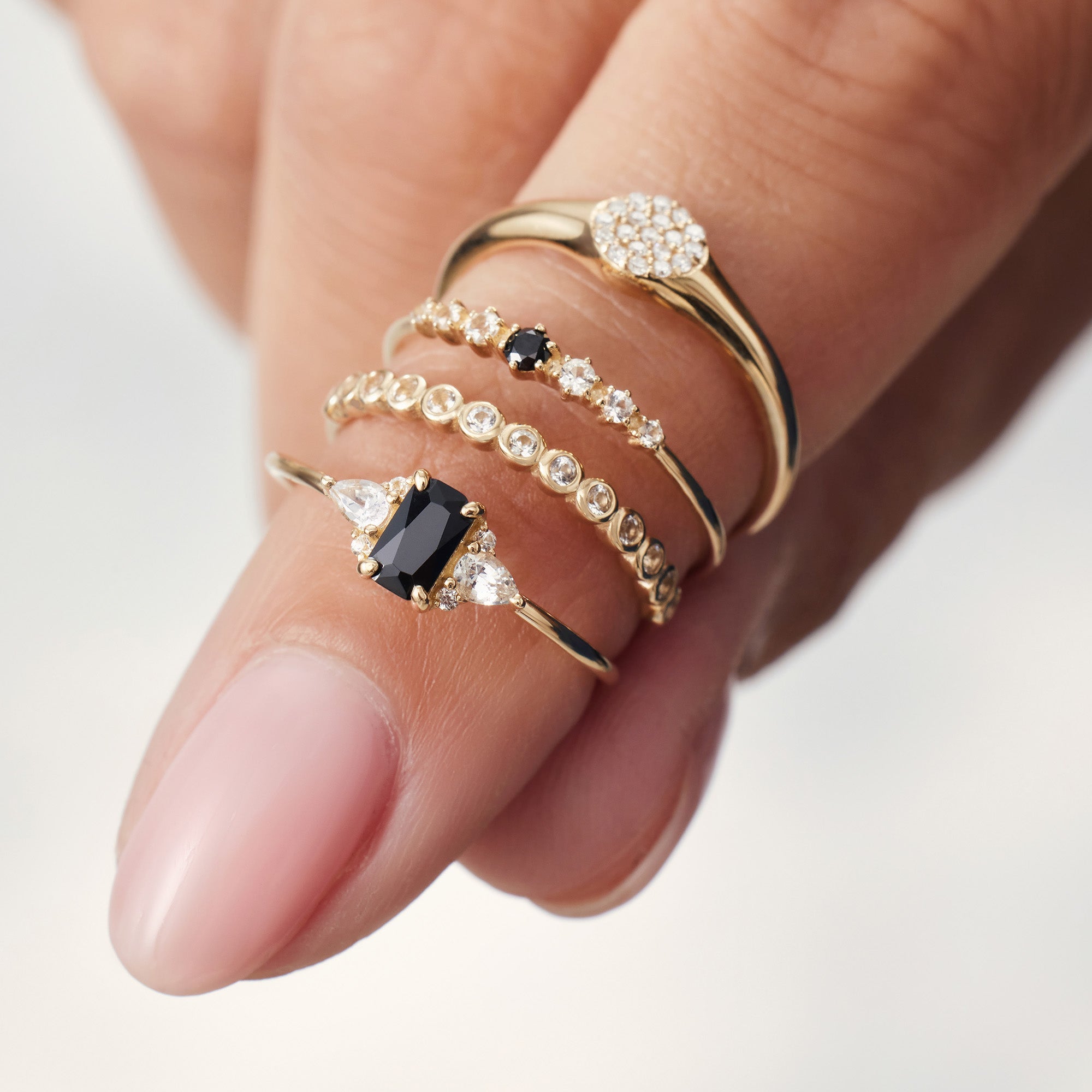 Isavianne | 18K Gold Diamond Ring