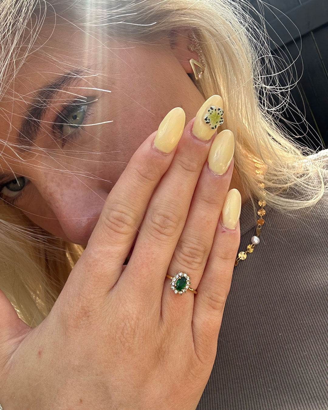 Amaryelle 18K Gold Green Zirconia Ring