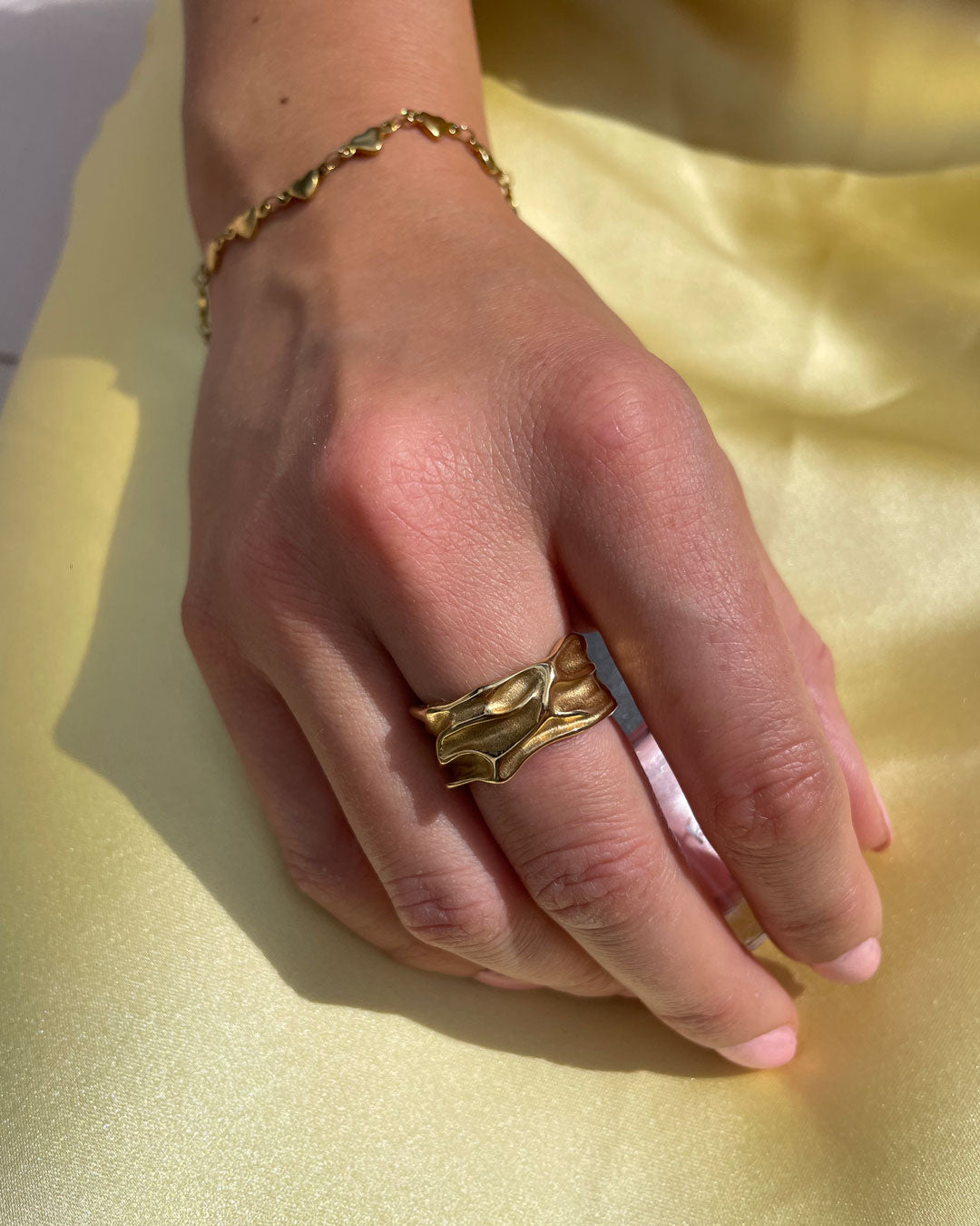 Jaylinette | Oversized 18K Gold Ring