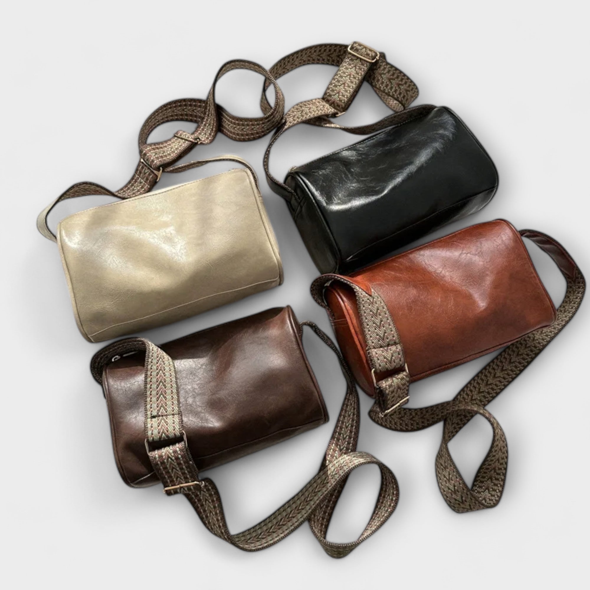Olivia - Retro-Inspired Crossbody Bag