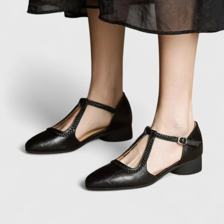 Delphine | Chic Flat Sandals