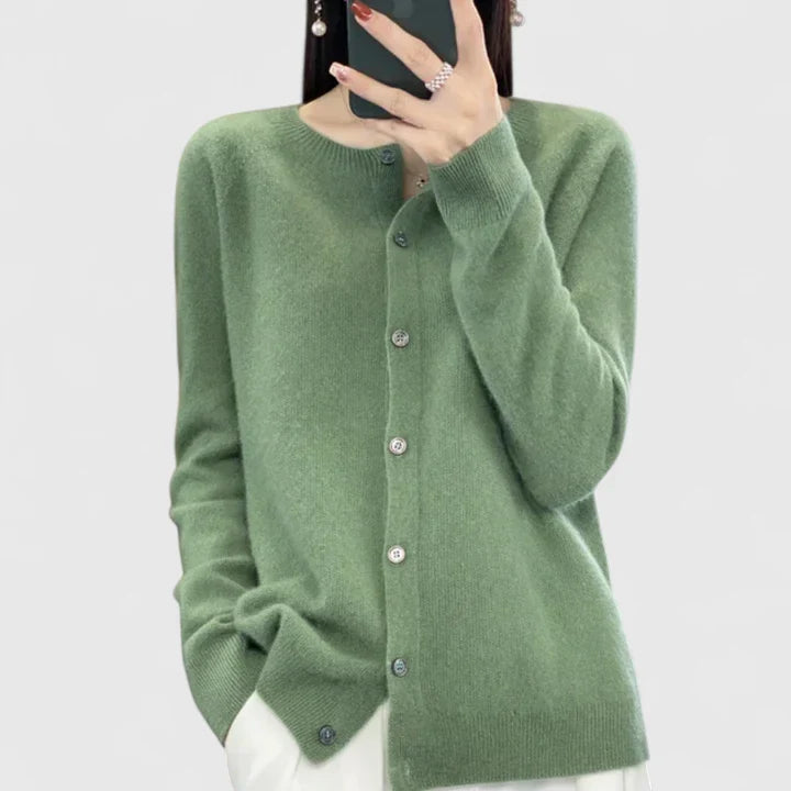 Lyxandria | Cozy Cardigan for Ultimate Comfort