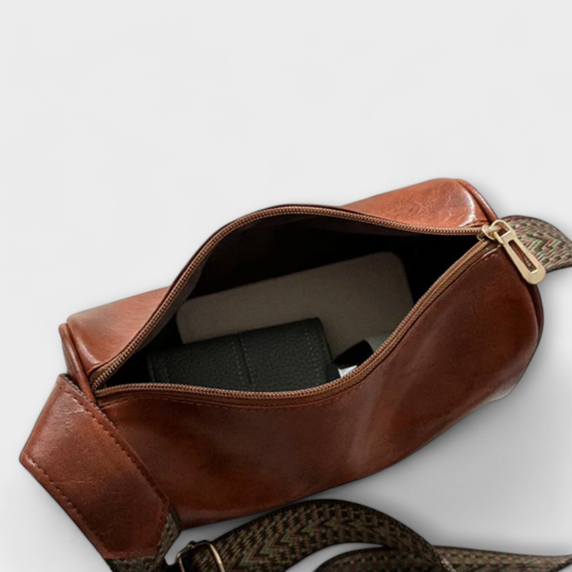 Olivia - Retro-Inspired Crossbody Bag