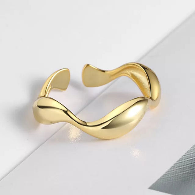 Carisseya | 18K Gold Wave Ring