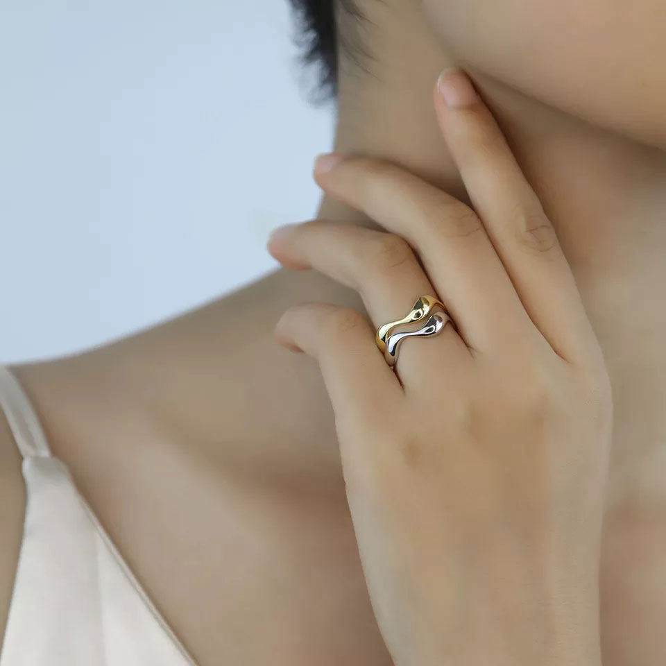 Carisseya | 18K Gold Wave Ring