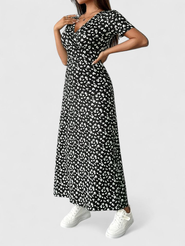 Yulivette | Elegant Maxi Dress