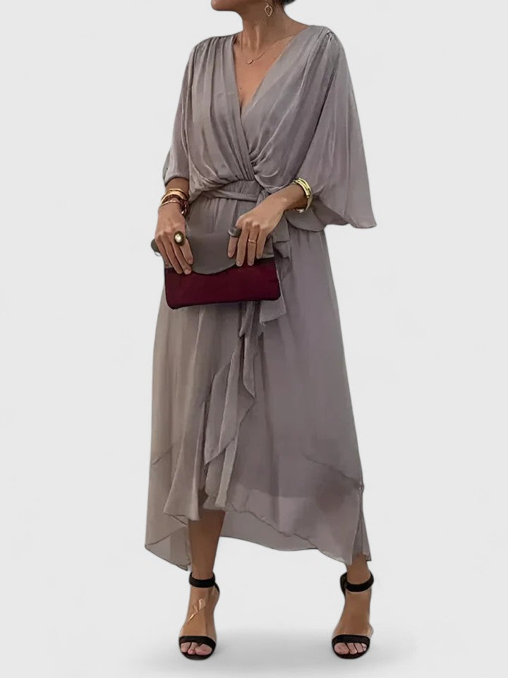 Nada | Chic V-Neck Dress